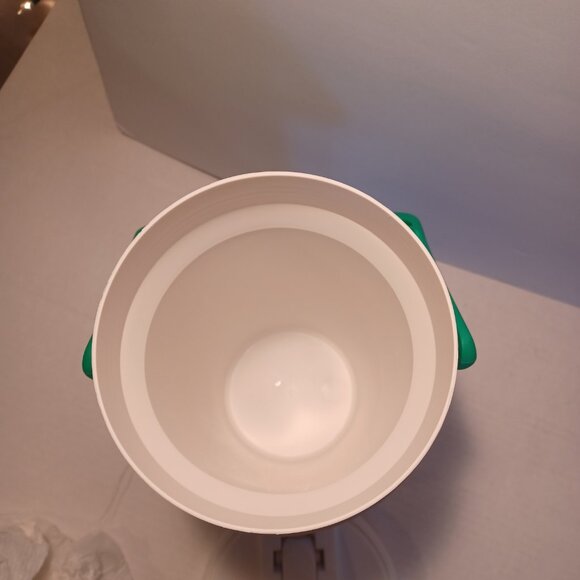 IGLOO Classics Half Gallon Water Jug Cooler Blue Green Handle - Picture 5 of 10